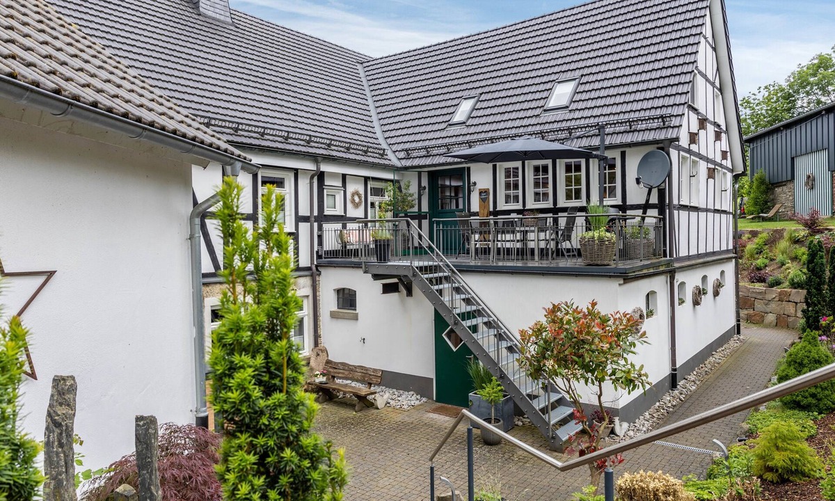 Lennestadt Apartment | Holiday Apartment 'Auf'm Kornboden', 120 sqm, 2 Bedrooms, Max. 4 Guests