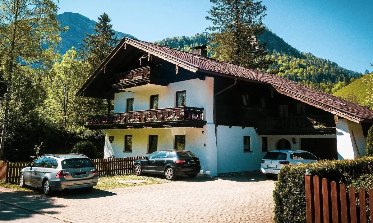 Ferienwohnung Schneizlreuth Für Personen Mit Schlafzimmer | Weissbach an der Alpenstrasse