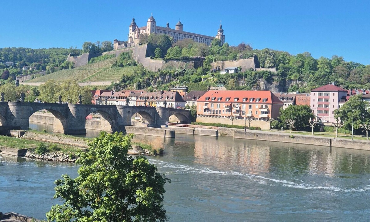 Wurzburg City Centre Apartment | Holiday apartment Festungsblick Würzburg