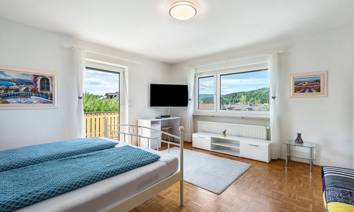 Frauenau Apartment | Holiday Apartment 'Fewo Arber up to 10 Guests, Mountain View' with Balcony & Wi-Fi