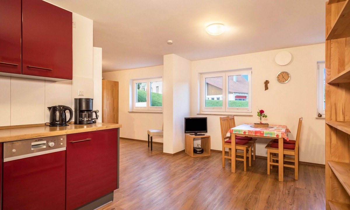Neukirch Apartment | Holiday Apartment "Fichte" with Wi-Fi & Garden