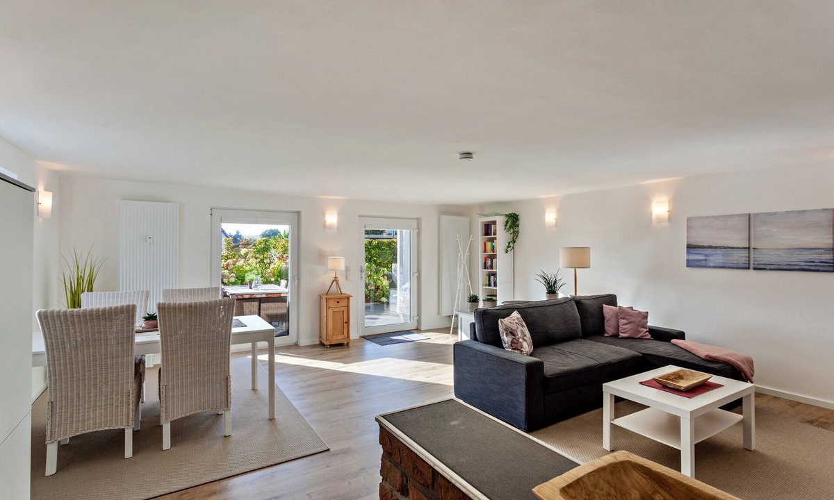 Moehnesee Apartment | Holiday Apartment "Gabler" with Private Terrace & Wi-Fi