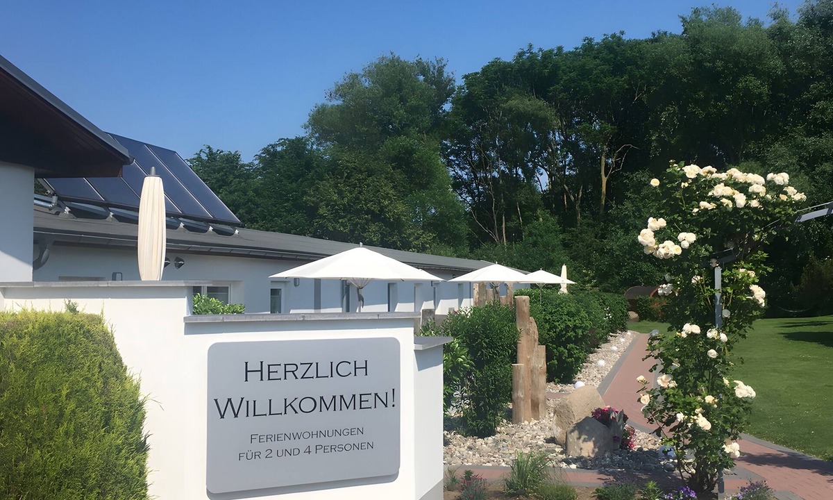 Kaegsdorf Apartment | Holiday Apartment 'Meerblick' with Private Terrace, Garden & Wi-Fi
