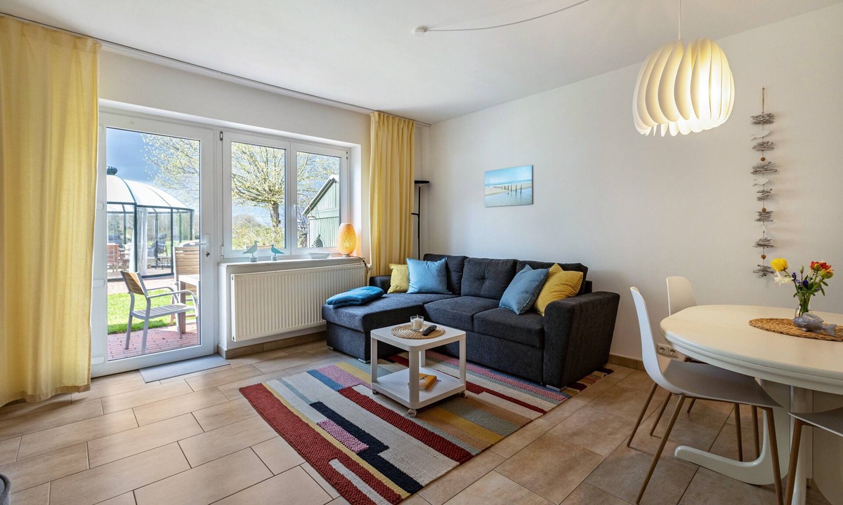 Noer Apartment | Holiday Apartment "Meerfamilie" Close to the Sea with Terrace & Wi-Fi