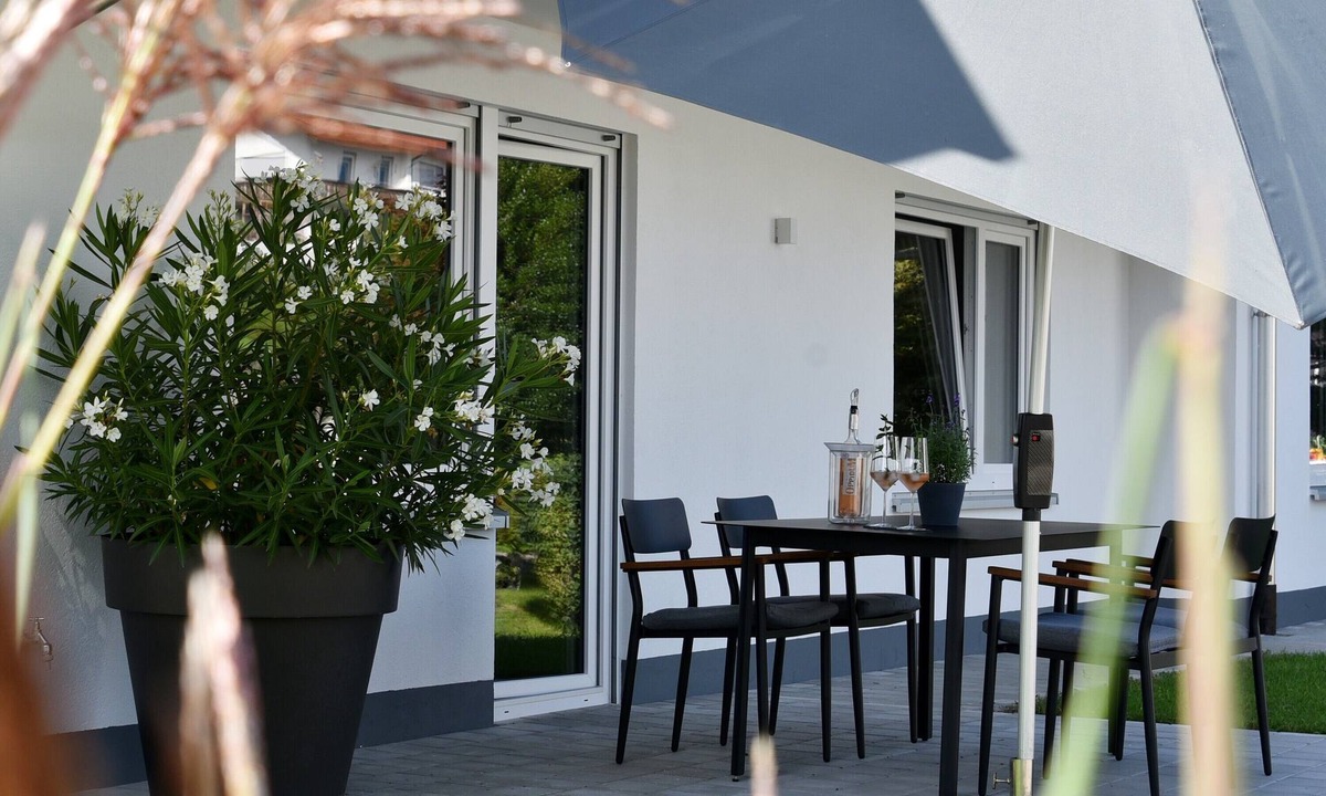 Weissensberg Apartment | Holiday Apartment 'Quartier Wellant' with Private Terrace, Private Garden and Wi-Fi
