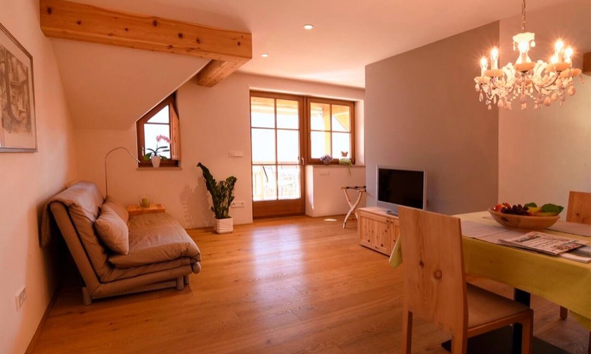Terlano Apartment | Holiday Apartment "Rosengartnerhof Gantkofel" with Mountain View, Shared Pool & Wi-Fi