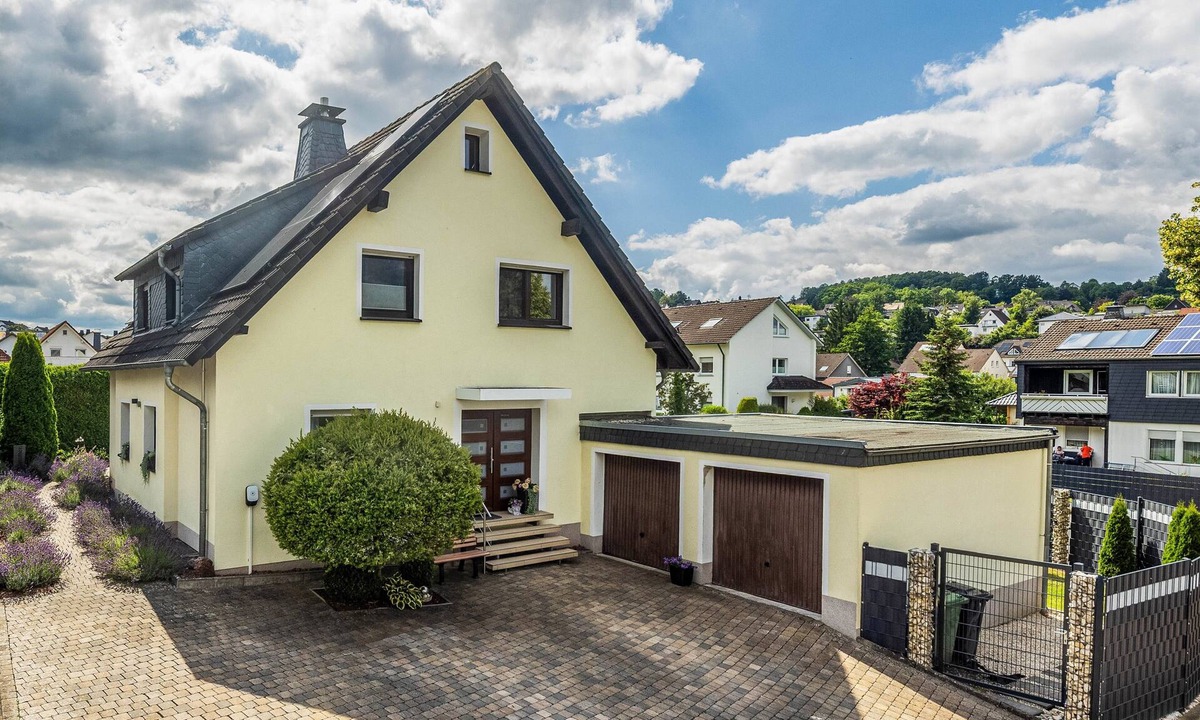 Sundern Apartment | Holiday Apartment 'Sonnenblick Und Relax' with Private Terrace, Shared Garden and Wi-Fi