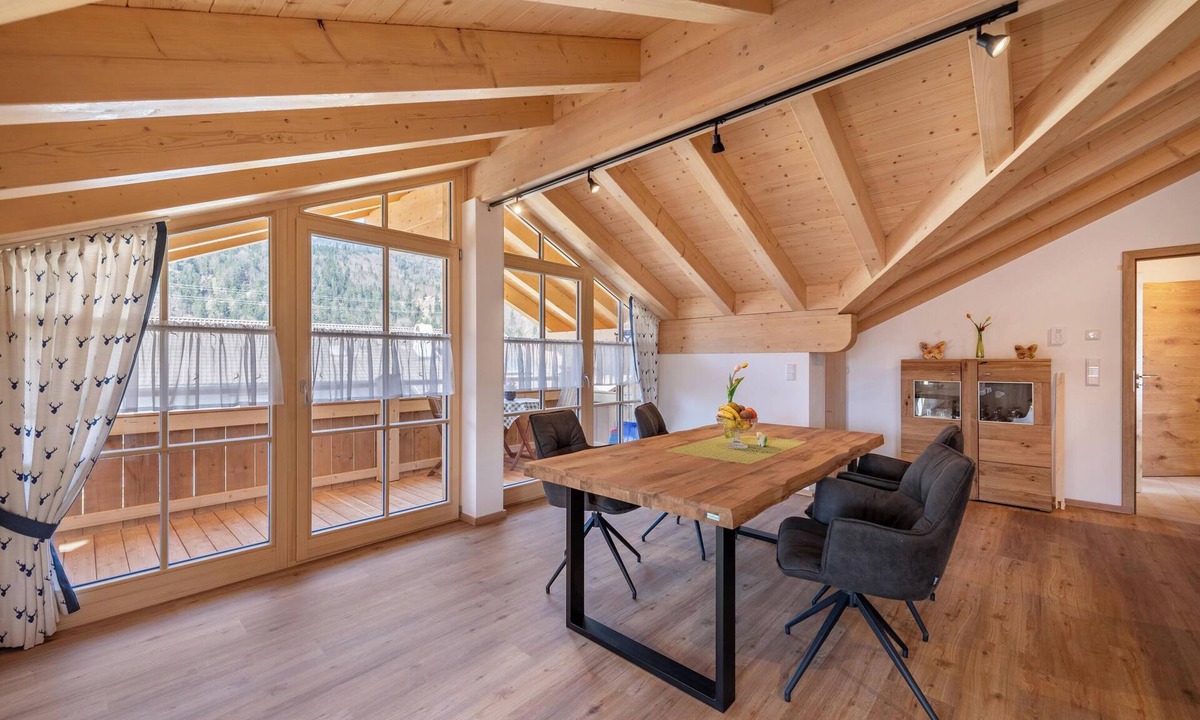 Farchant Apartment | Holiday Apartment "Susi" in a New Building with View of the Zugspitze, 2 Balconies & Wi-Fi
