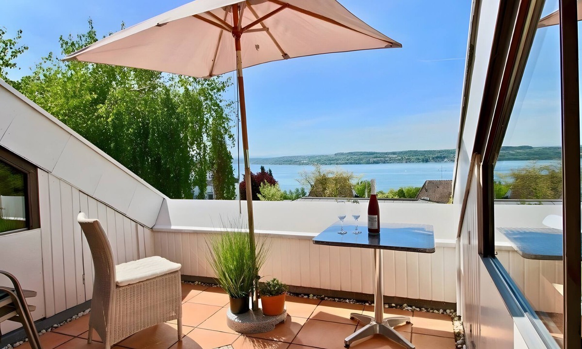 Ueberlingen Apartment | Holiday Apartment with Lake View, Balcony, and Wi-Fi