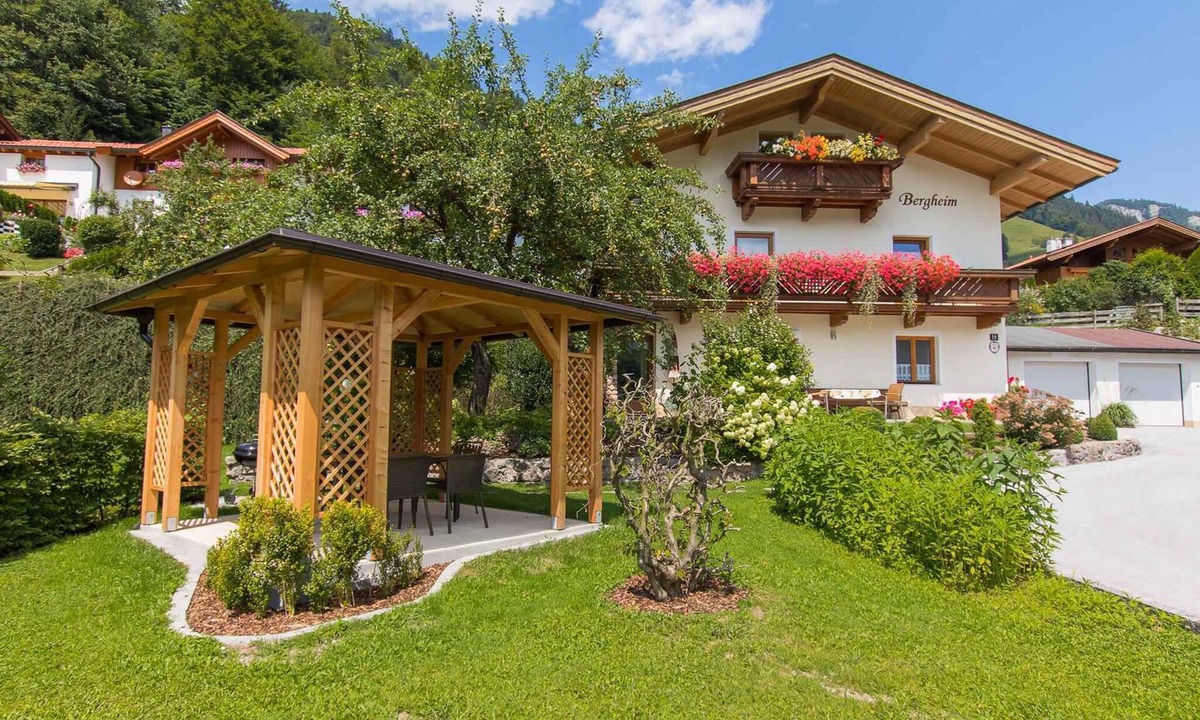 Holiday Garden Trampoline | Walchsee