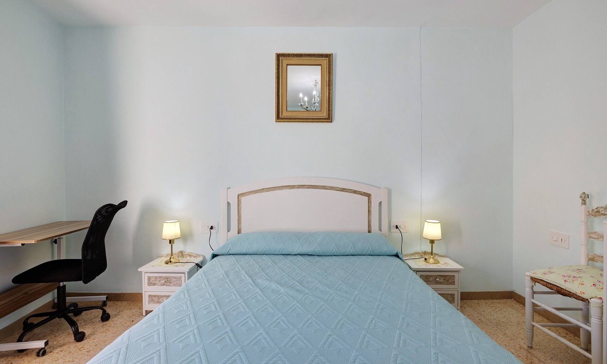 Cornudella de Montsant House | Holiday Home 'Ca La Cris' with Balcony and Wi-Fi