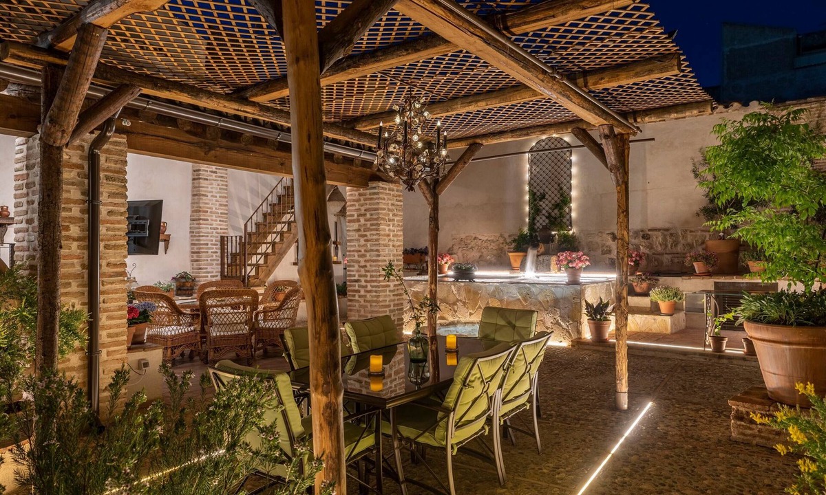 Noves House | Holiday Home 'Casa Rural 5 Estrellas El Baluarte' with Private Pool and Wi-Fi