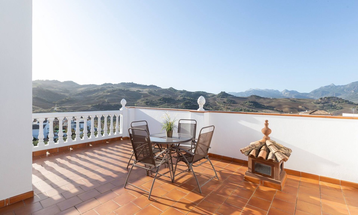 Montecorto House | Holiday Home "Casa Teones" with Mountain Views, Private Pool and Terrace