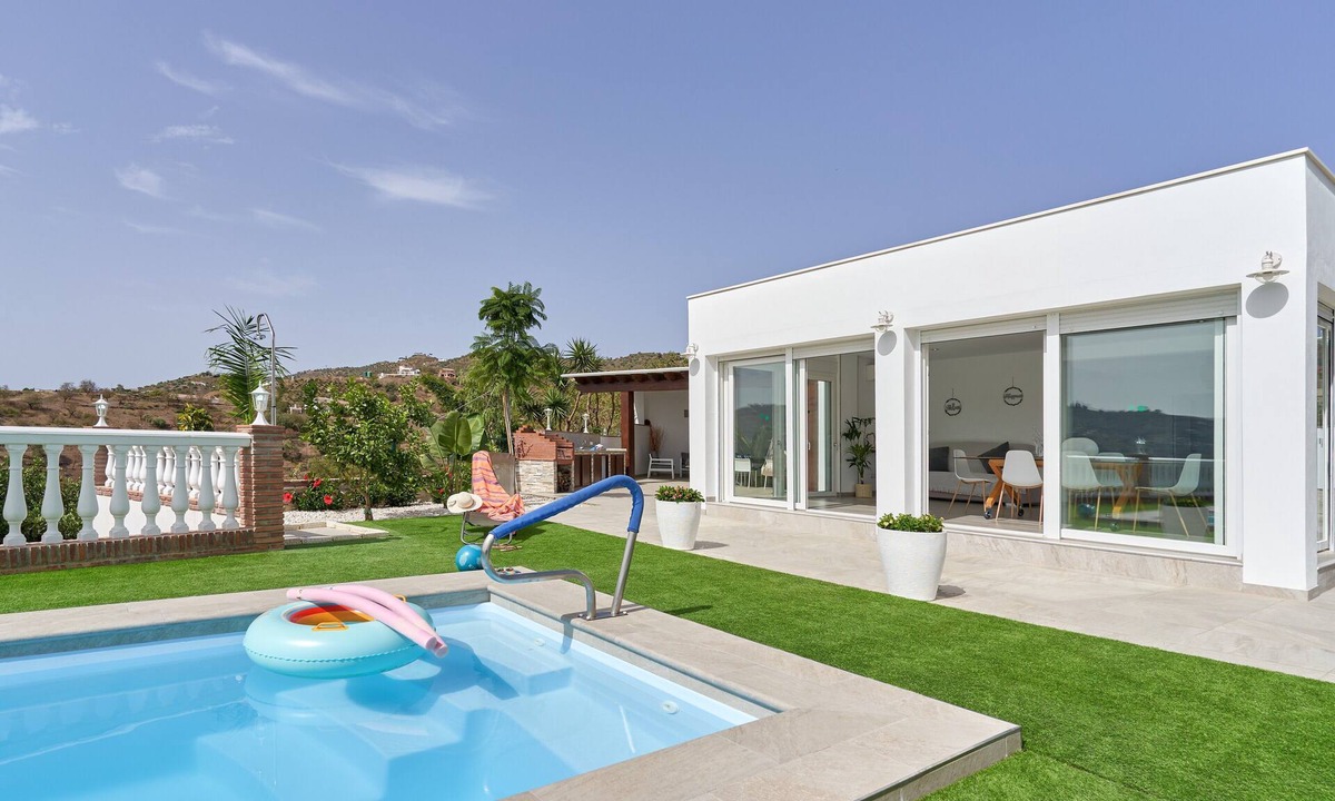 Archez House | Holiday Home 'Entre Montañas' with Mountain View, Wi-Fi and Air Conditioning