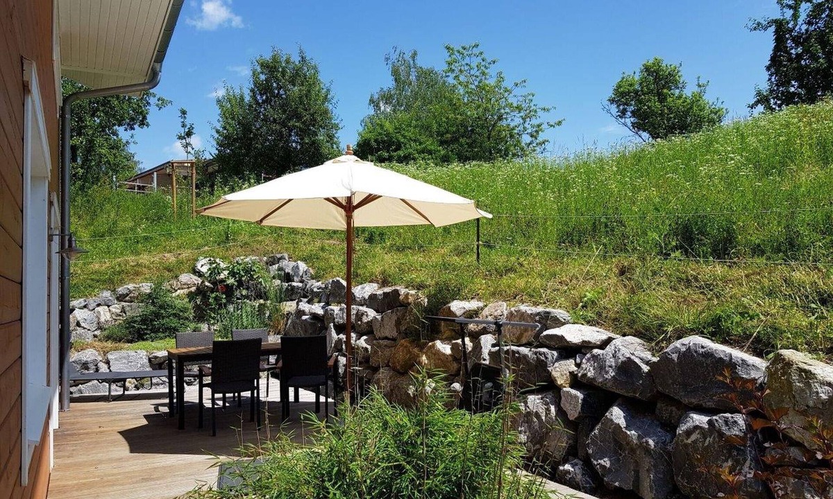 Salem House | Holiday Home 'Feigengarten, 85qm' with Private Terrace, Shared Garden and Wi-Fi