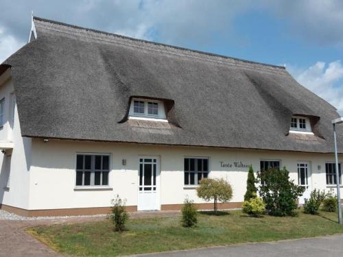 Garz House | Holiday Home in Garz mit Terrasse und Grill by Interhome