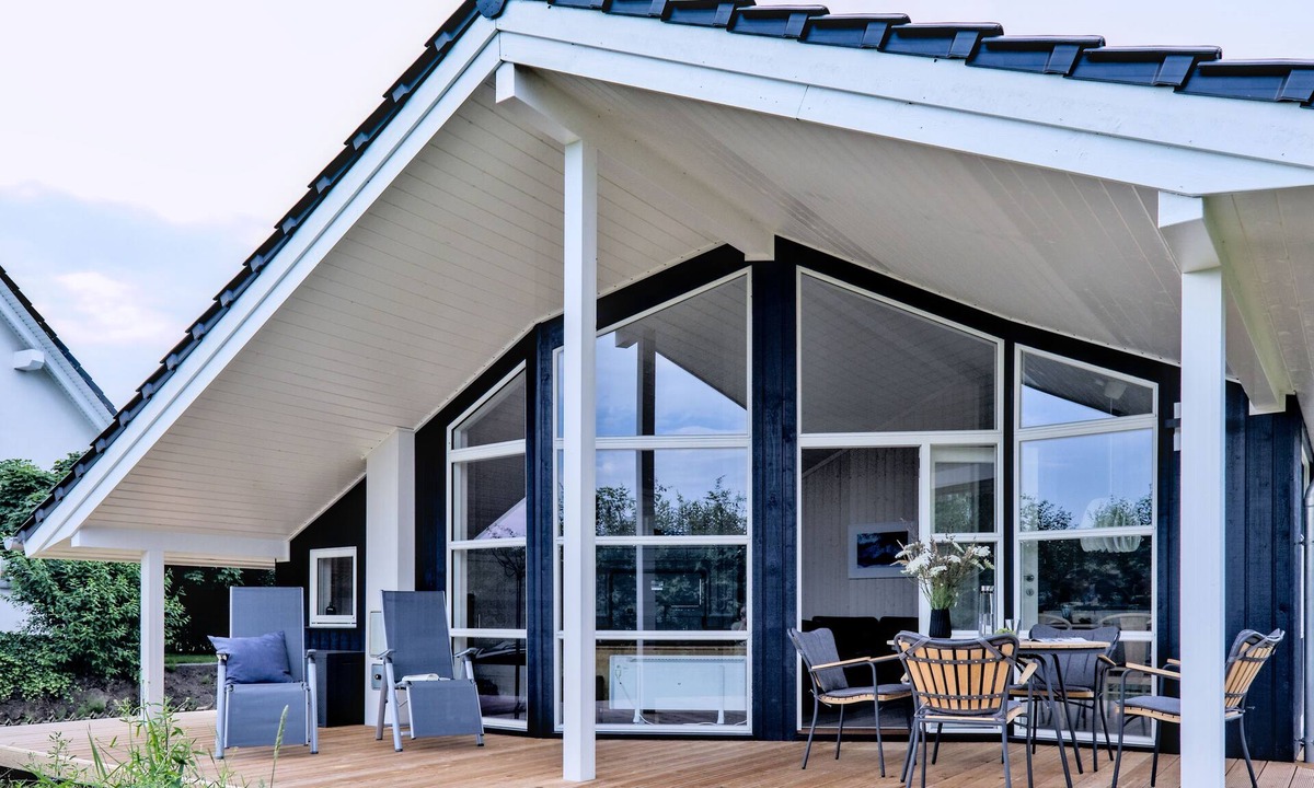 Dreschvitz House | Holiday home with a Scandinavian flair in a quiet location with covered terrace