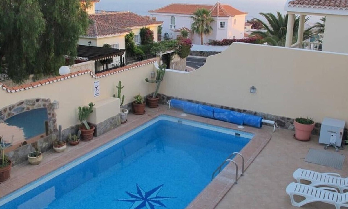 Adeje Villa | Holiday Villa 'Beautiful Villa In The South' with Sea View, Wi-Fi and Air Conditioning