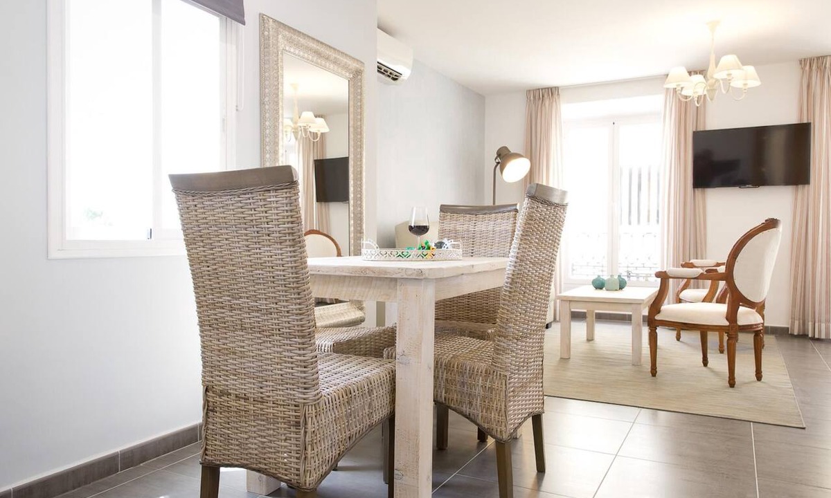 La Merced Apartment | Holidays2Malaga Dos Aceras 1 bedroom Malaga City center