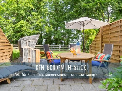 Alt Reddevitz Apartment | Holla die Boddenfee im Höfthus Meerblick Naturstrand Hunde willkommen