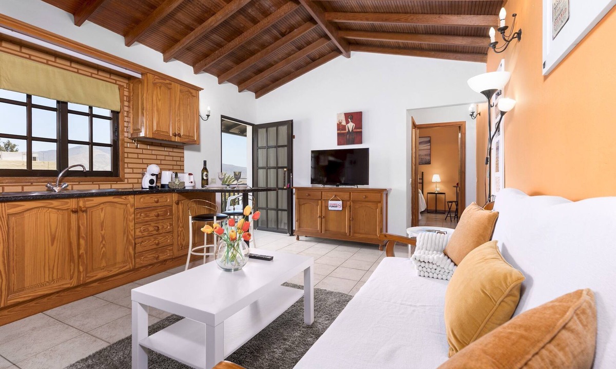 Triquivijate Apartment | Home2Book Las Tinajas A, Peaceful Retreat