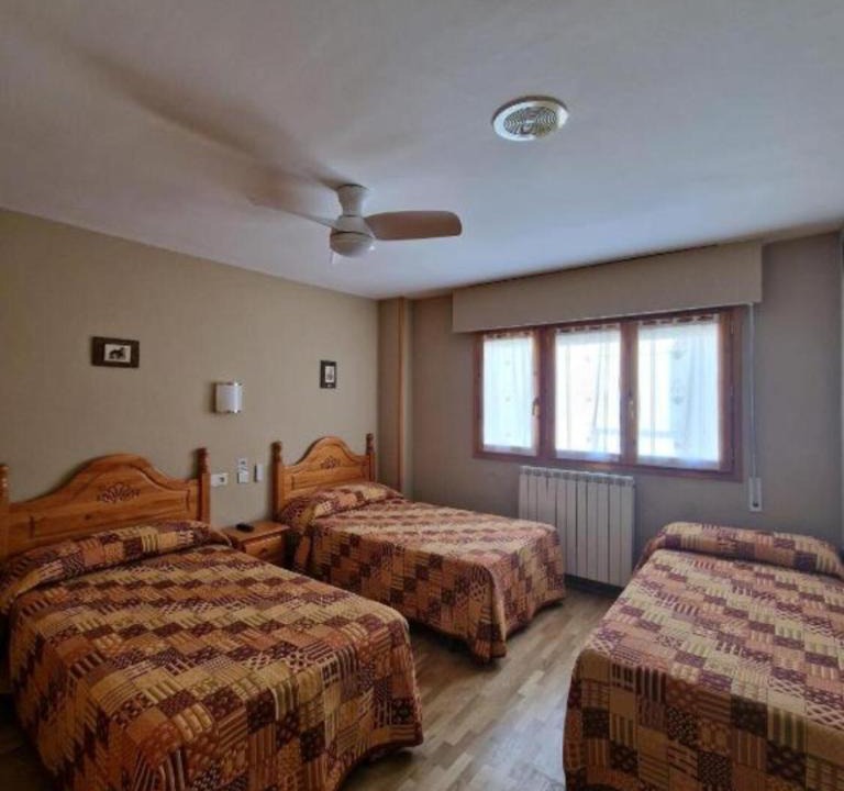 Abena House | Hostal Valle De Tena