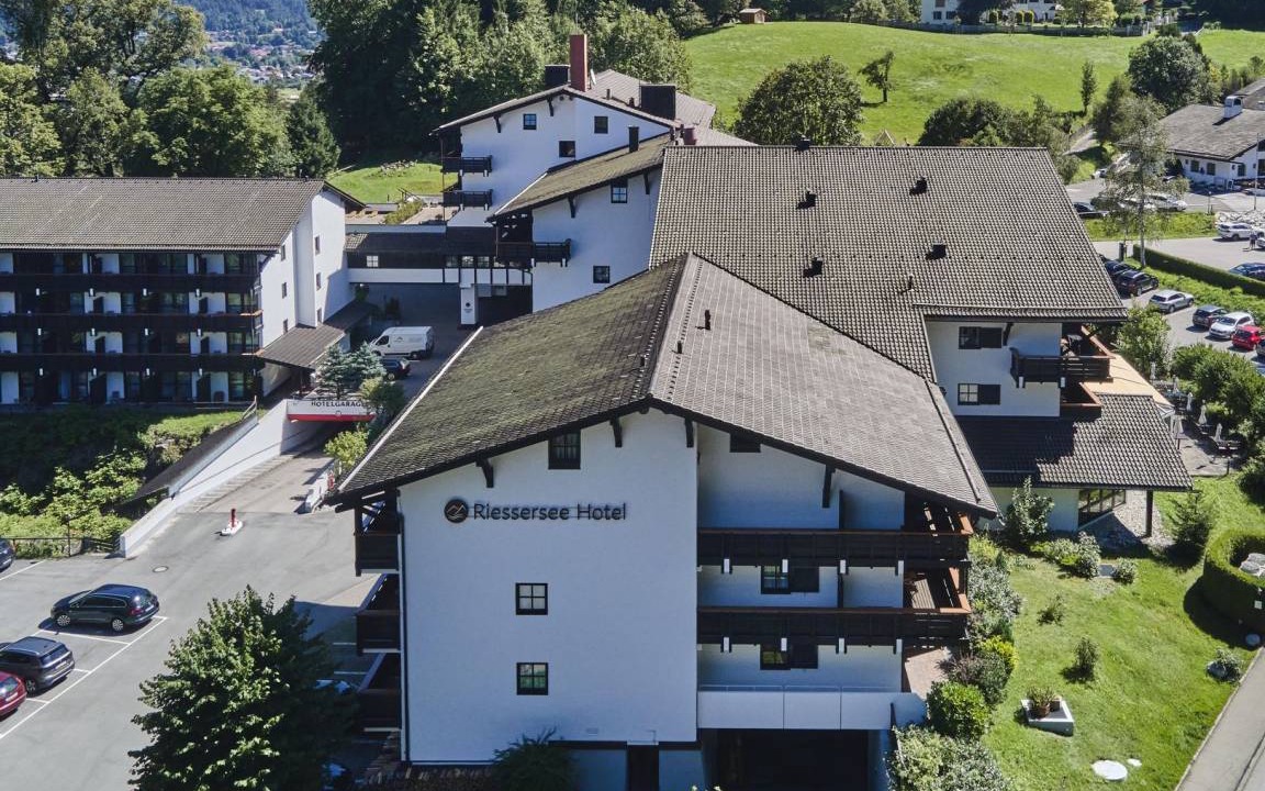 Garmisch-Partenkirchen Hotel | Hotel ∙ 2 guests