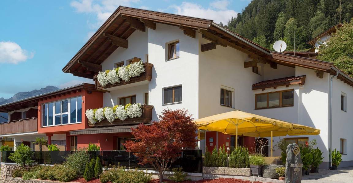 Bruck am Ziller Hotel | Hotel ∙ 4 guests