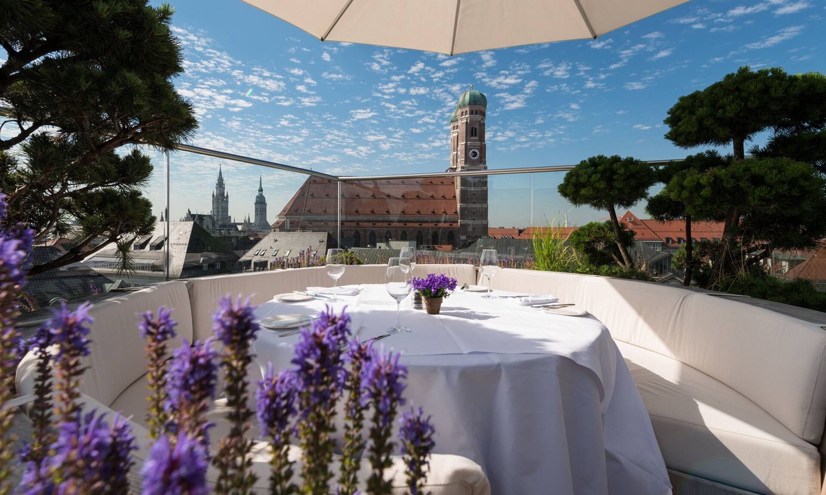 Kreuzviertel Hotel | Hotel Bayerischer Hof - The Leading Hotels of the World