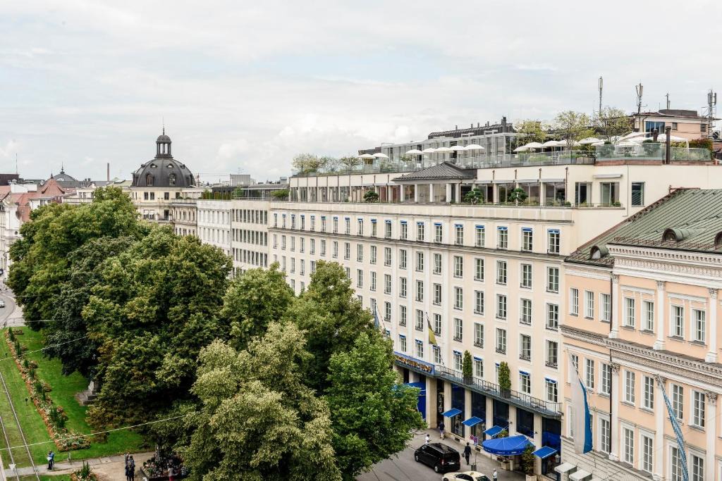 Kreuzviertel Hotel | Hotel Bayerischer Hof - The Leading Hotels of the World