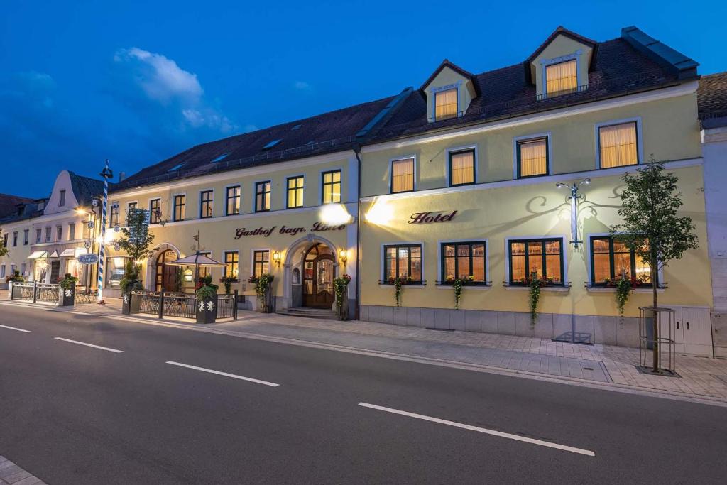 Osterhofen Hotel | Hotel Bayrischer Löwe