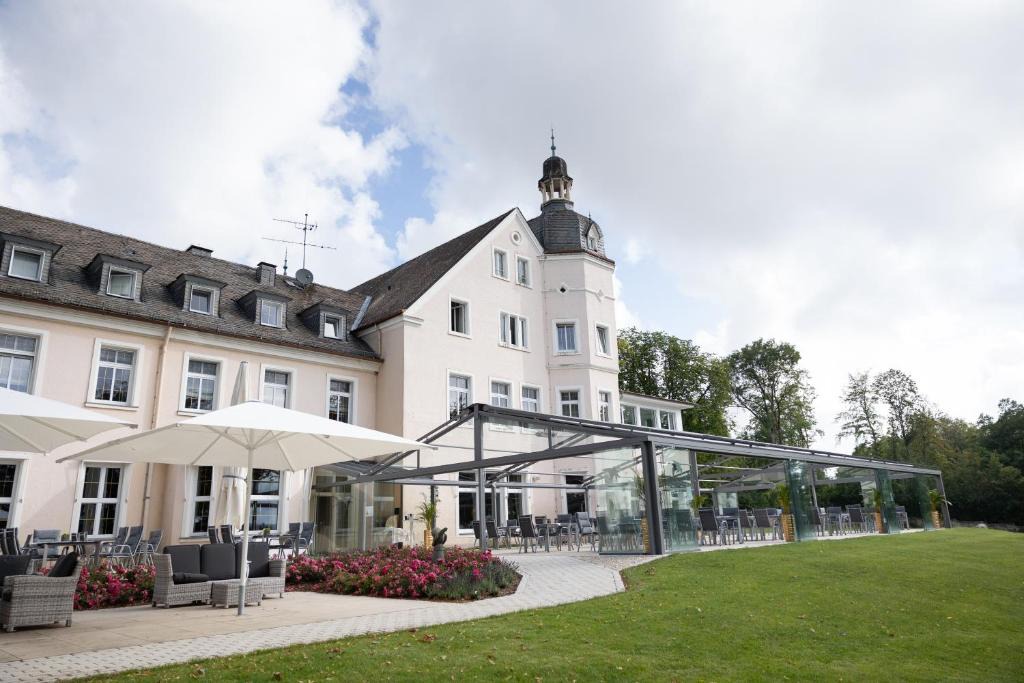 Moehnesee Hotel | Hotel Haus Delecke