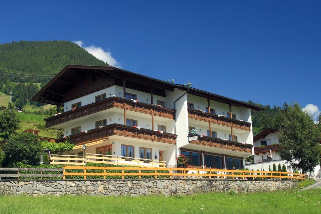Fuegenberg Hotel | Hotel Pension Eichenhof