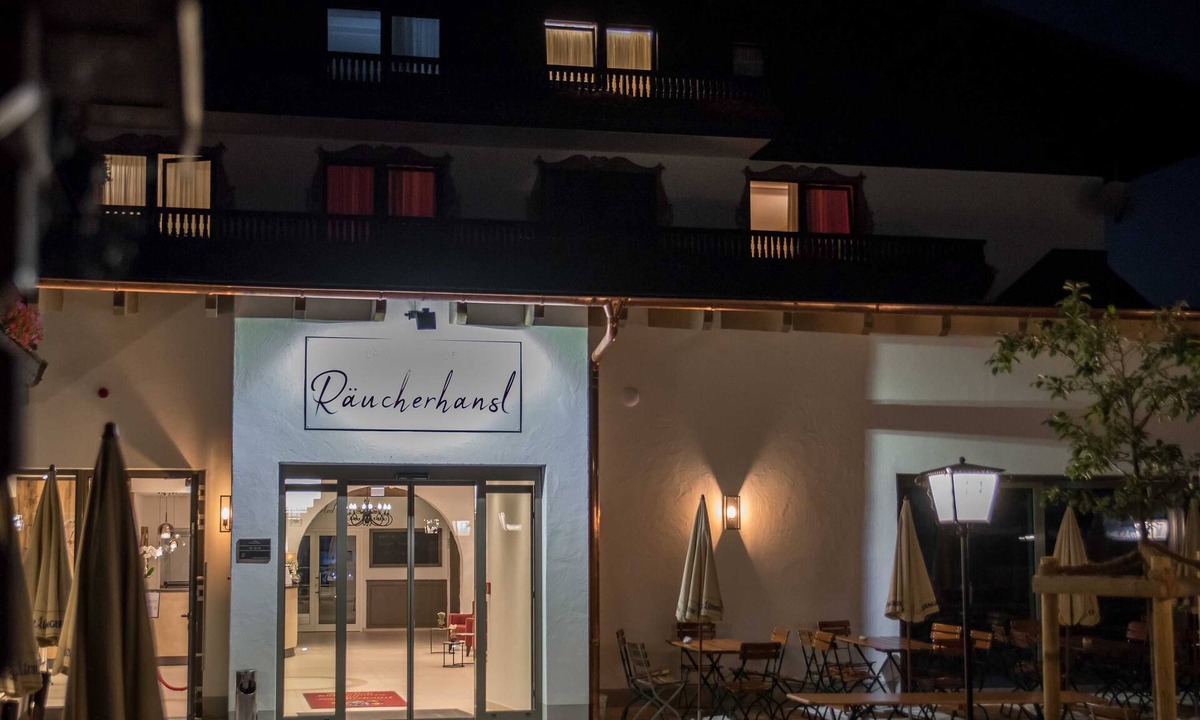 Oberteisbach Hotel | Hotel Räucherhansl