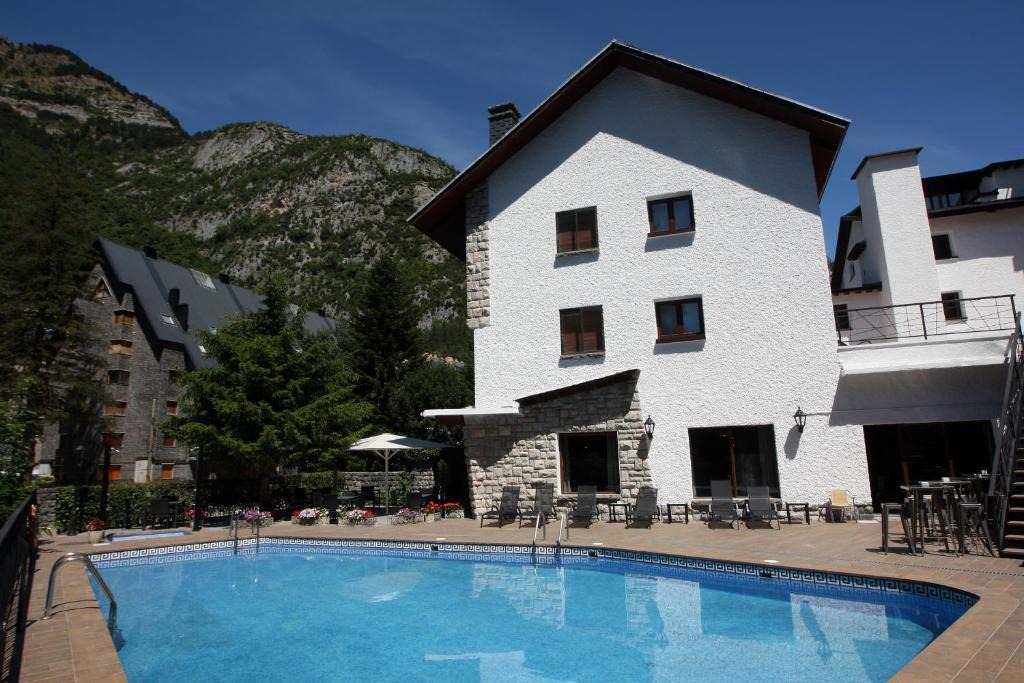 Canfranc-Estacion Hotel | Hotel & Spa Real Villa Anayet