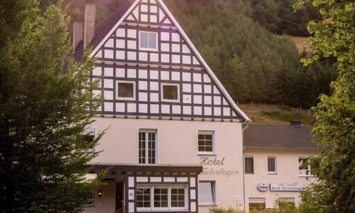 Lennestadt Hotel | Hotel Tiefenhagen Sauerland