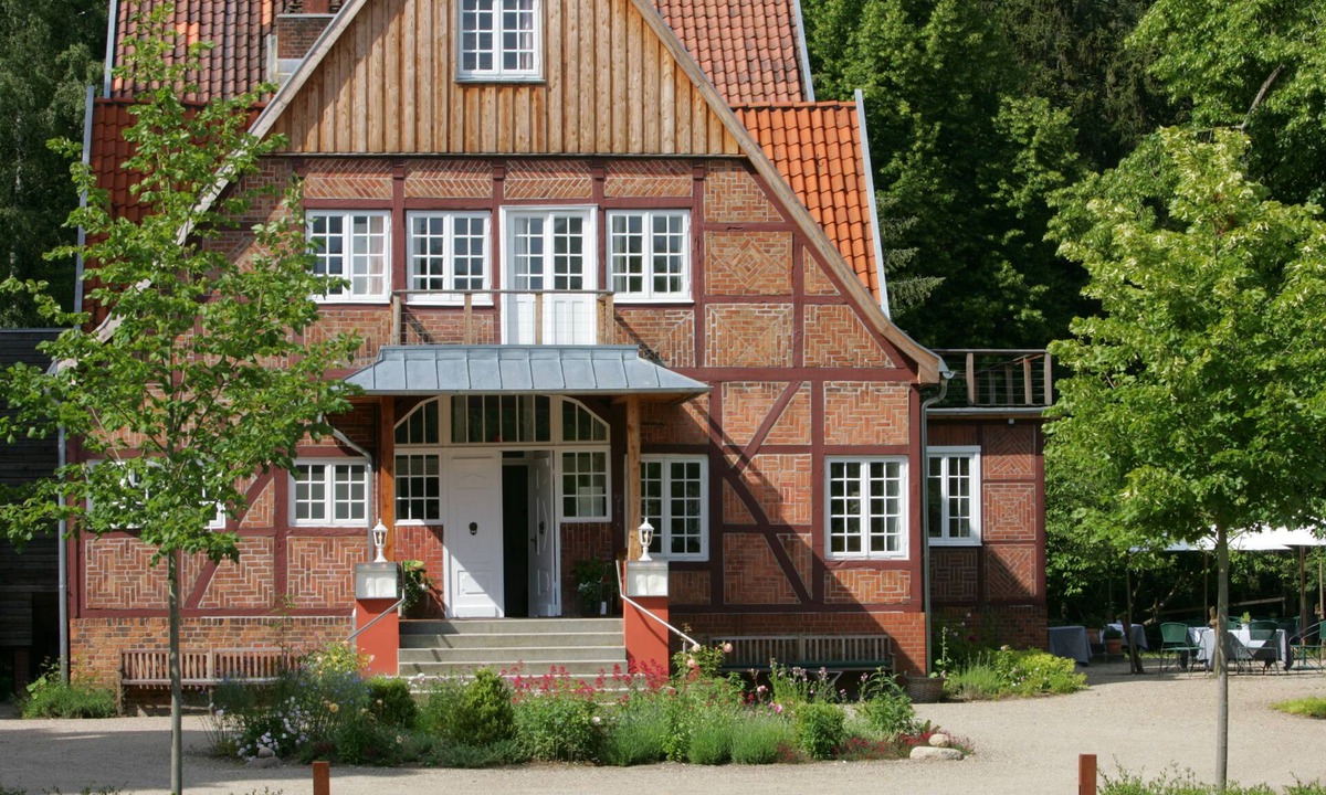 Moelln Hotel | Hotel Waldhof auf Herrenland