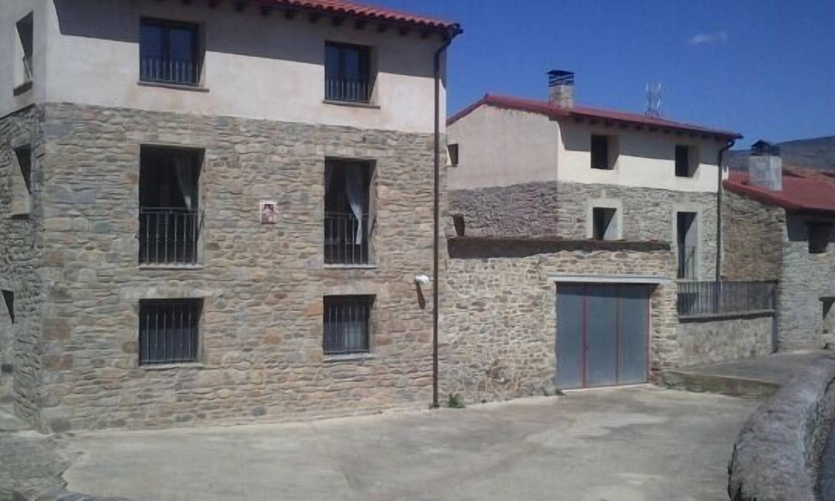 Villar del Rio Cottage | House of the Foreman for 12 people
