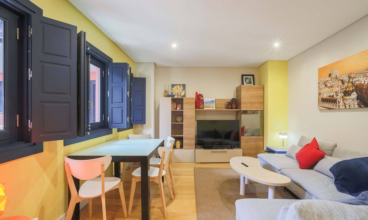 Palacio Apartment | Housing Plaza Mayor by Sharing Co