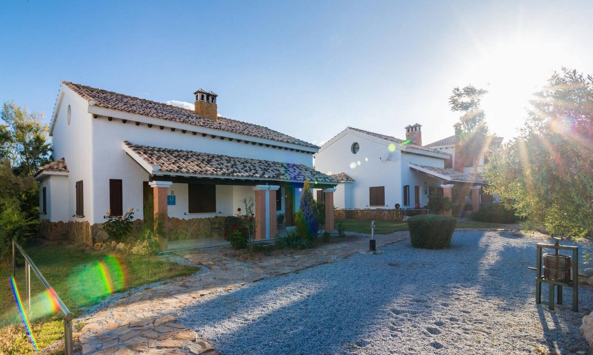 Pozo Alcon House | Ibipozo Getaway with Nature Trails