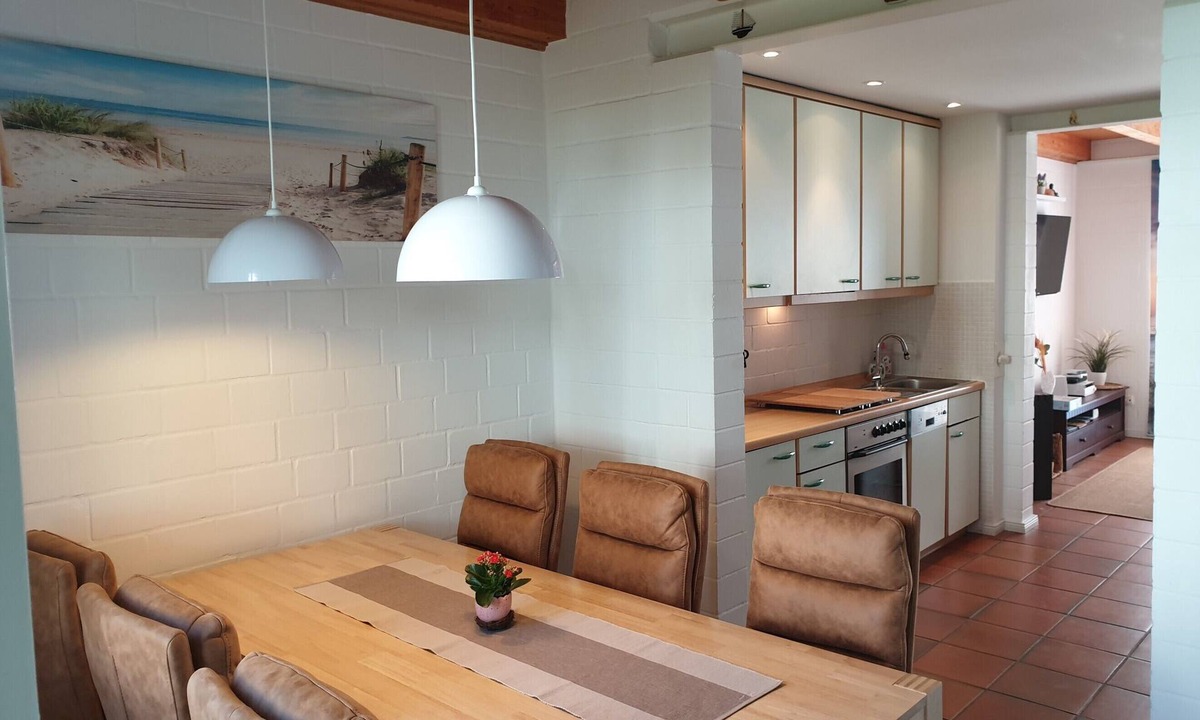 Seebad Bansin House | Ideal for families, 350m to beach, 3 bedrooms, WLAN, parking, bbq, terrace