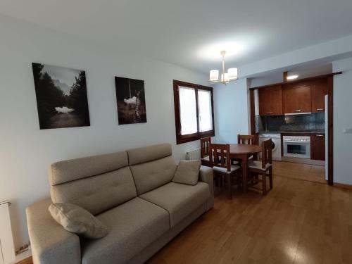 Linsoles Apartment | InmoCyma Abetal los Ciervos Linsoles-Benasque
