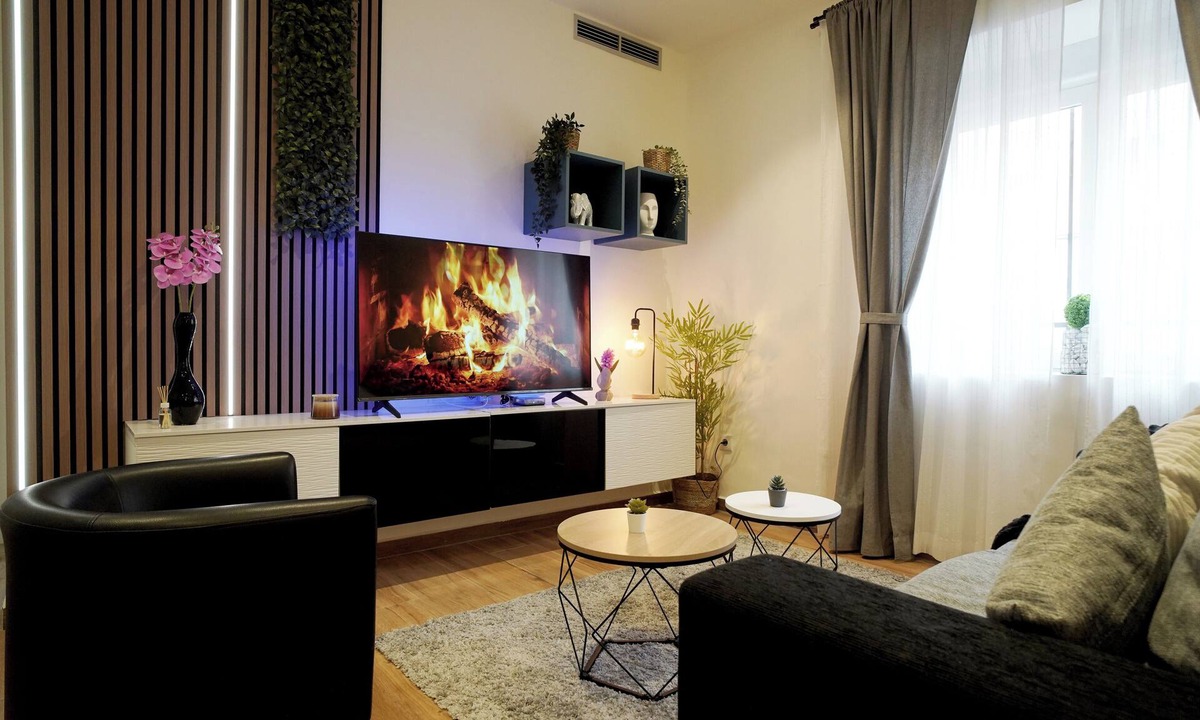 Prado Sancho Apartment | Just 10 minutes from the City Walls! An ideal home for friends and families.