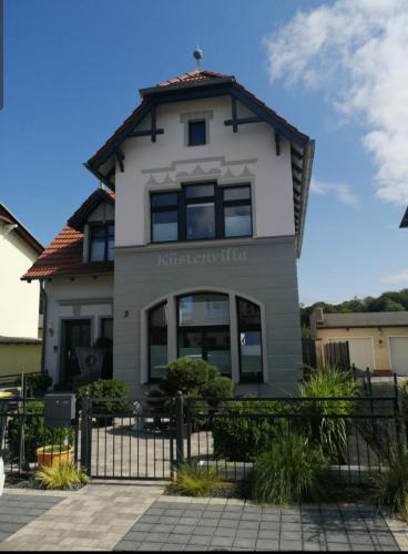 Zinnowitz Apartment | Küstenvilla stilvolle 3Zi FerienWhg mit Terrasse ruhig zentral strandnah 600m