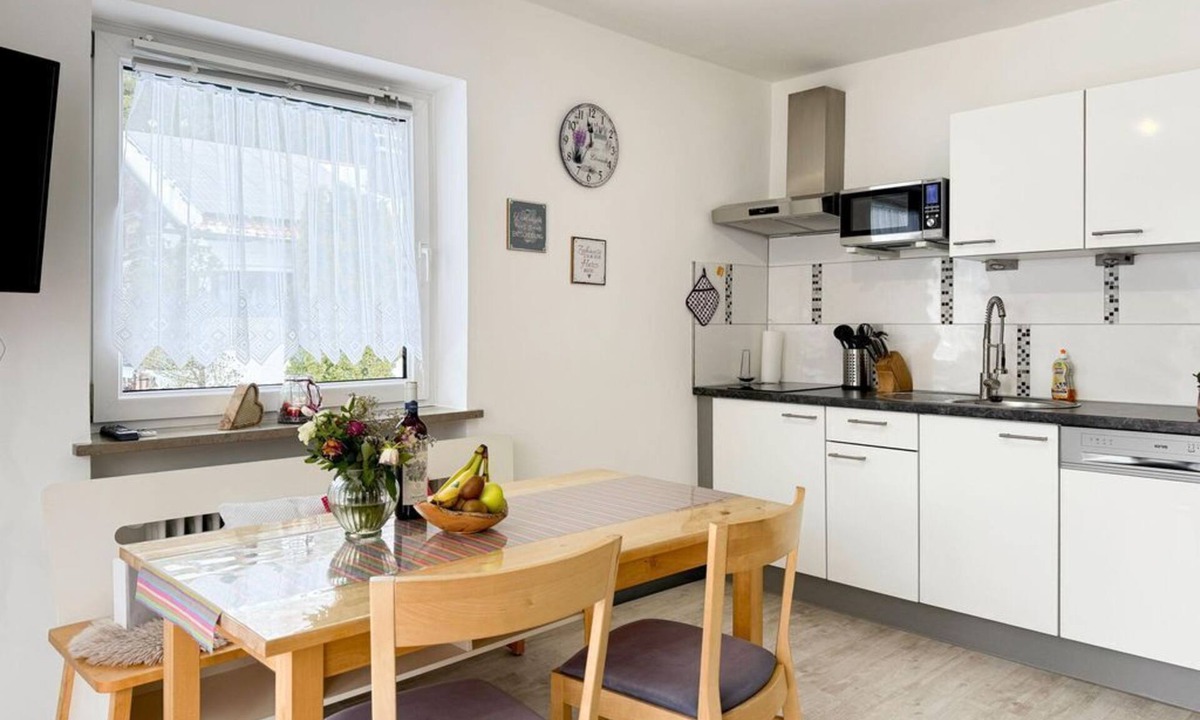 Wallgau Apartment | "Karwendel" apartment/1 bedroom, shower, toilet - rock crystal, guest house