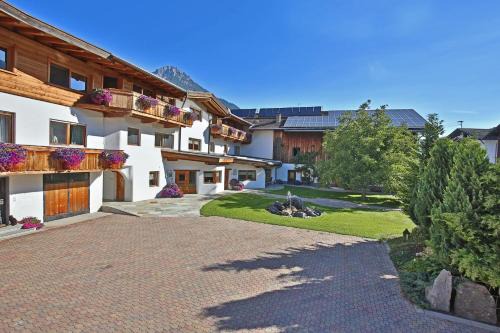 Arzl im Piztal House | Kinderbauernhof Leneler