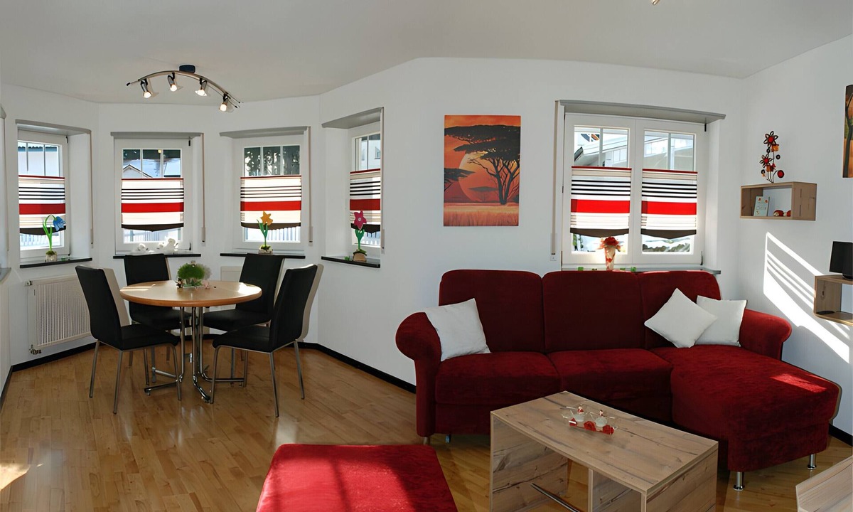 Rothenbach Apartment | Kleeblatt Apartment in West Allgäu with Private Terrace, Excellent Train/Bus Connections
