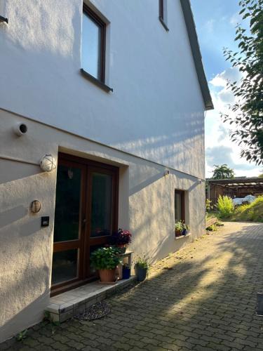 Rogen Apartment | Kleine Bauernhof-Wohnung im Stadtbusbereich