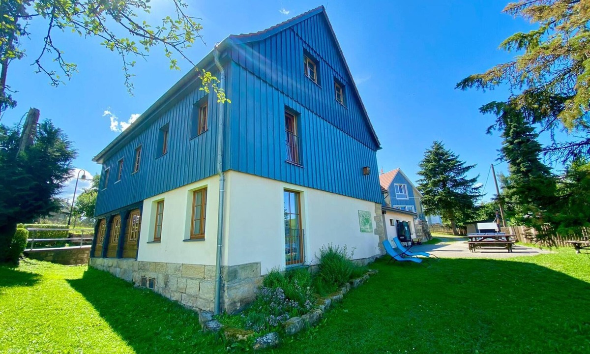 Hinterhermsdorf Apartment | Kleine gemütliche Ferienwohnung. Ideal für 1 bis 3 Personen. Haustierfreundlich.