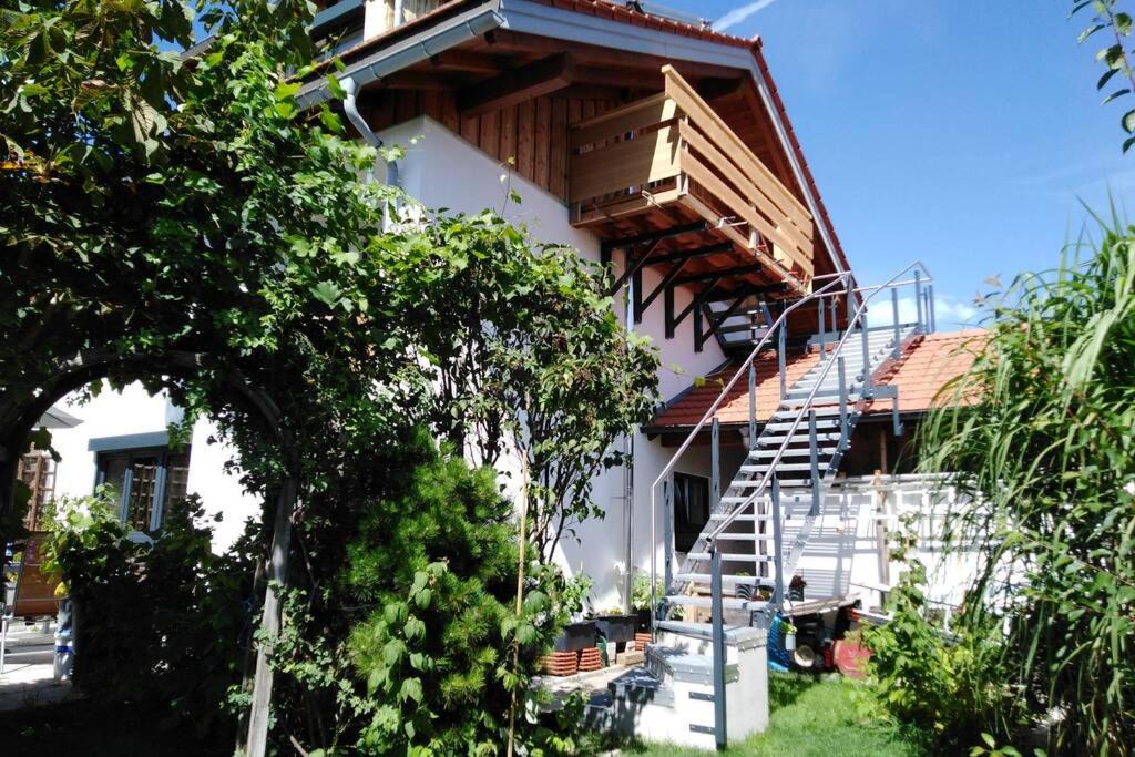 Sonthofen Apartment | Komplette Dachwohnung mit Balkon und Bergblick